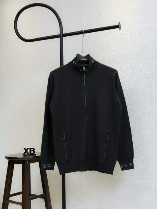 Picture of Louis Vuitton Sweaters _SKULVS-XLxetr1247256
